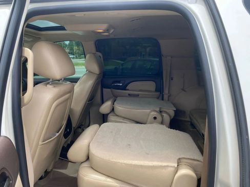 Used 2009 GMC Yukon XL Denali AWD/4WD image 21