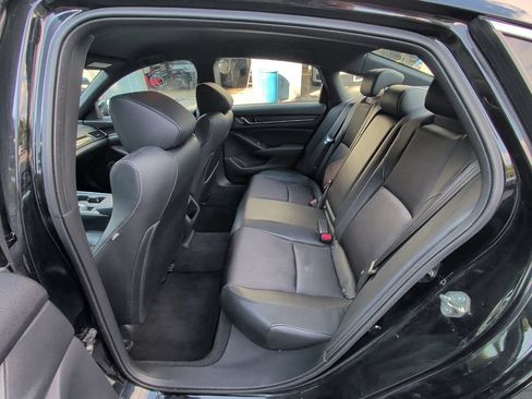 Used 2018 Honda Accord Sport image 13