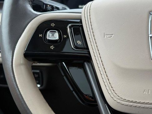 Certified 2022 Lincoln Aviator Reserve w/ Equipment Group 201A image 19