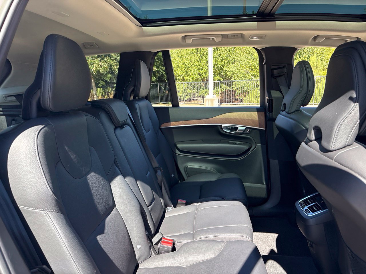 Used 2023 Volvo XC90 B6 Plus w/ Protection Package Premier AWD/4WD image 10