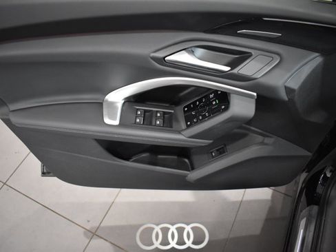 Certified 2025 Audi Q5 Premium Plus w/ Premium Plus AWD/4WD image 32