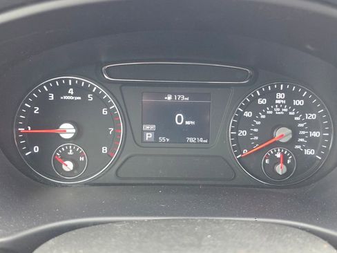 Used 2019 Kia Sorento LX image 16