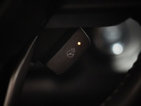 Used 2021 Subaru Outback Touring XT image 19