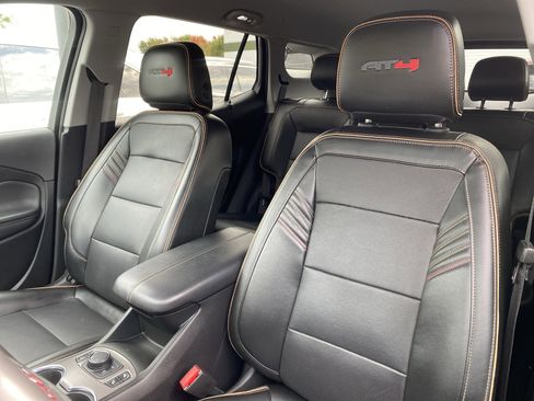 Used 2022 GMC Terrain AT4 image 10