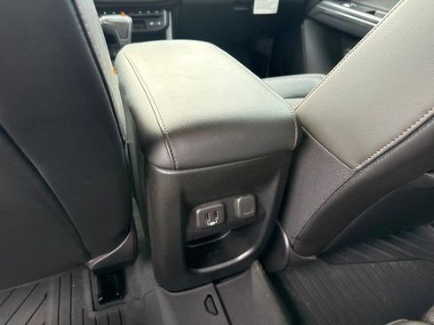 Used 2021 GMC Canyon AT4 w/ Driver Alert Package AWD/4WD image 17