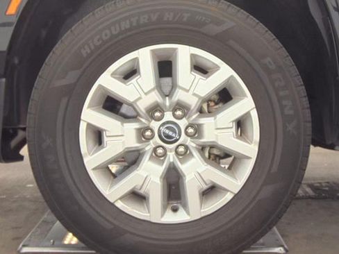 Used 2023 Nissan Frontier SV AWD/4WD image 3