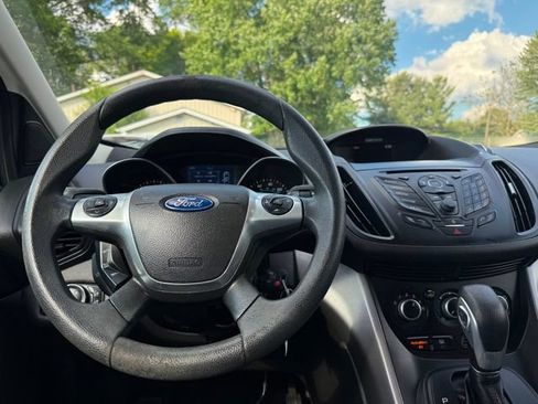 Used 2015 Ford Escape SE FWD image 9