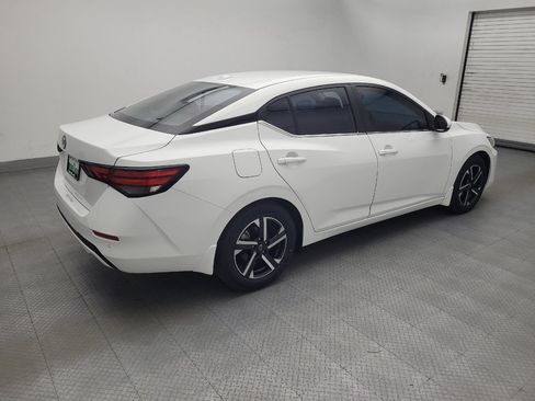 Used 2025 Nissan Sentra SV FWD image 10