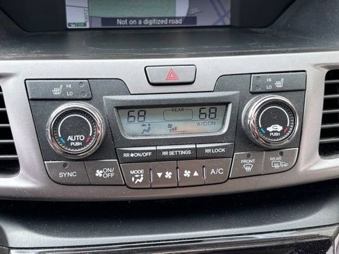 Used 2017 Honda Odyssey Touring Elite image 19