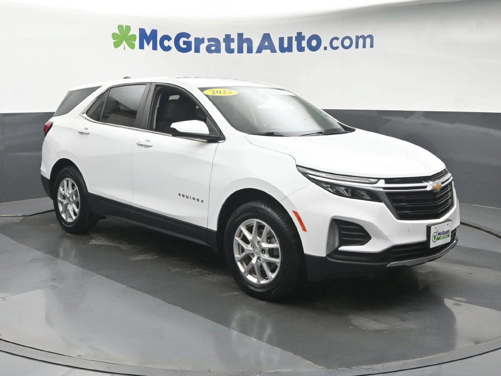 Used 2023 Chevrolet Equinox LT AWD/4WD image 2