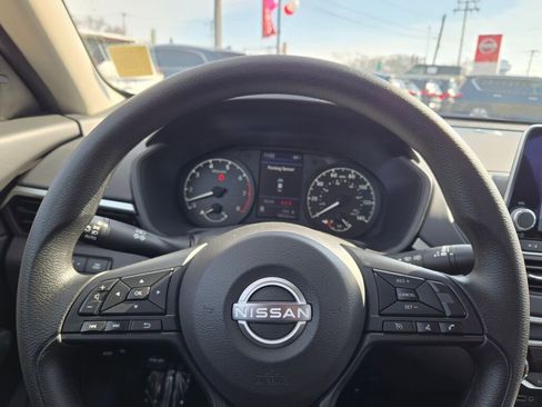 Used 2025 Nissan Altima 2.5 S image 28