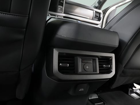 Used 2026 Ford F250 Platinum AWD/4WD image 26