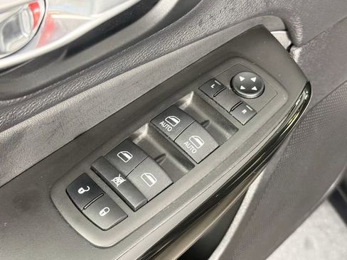Used 2023 Jeep Cherokee Altitude Lux AWD/4WD image 18