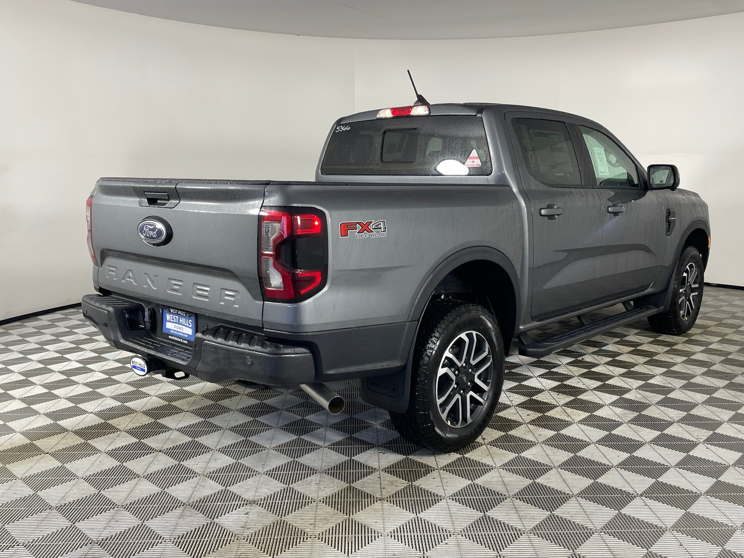 New 2026 Ford Ranger Lariat w/ FX4 Off-Road Package AWD/4WD image 9