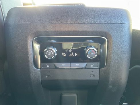 New 2025 Chevrolet Suburban High Country image 24