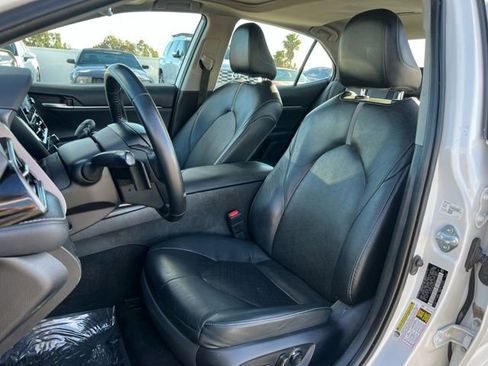 Used 2021 Toyota Camry XSE w/ Navigation Upgrade Package image 15