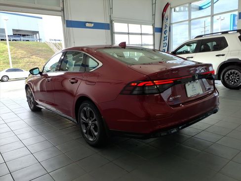 Certified 2024 Honda Accord EX-L image 7