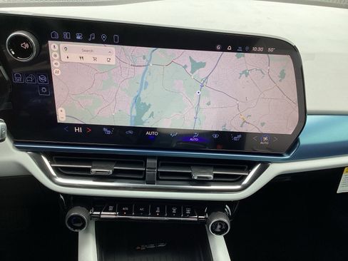 New 2026 Chevrolet Equinox EV LT image 13