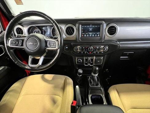 Certified 2021 Jeep Gladiator Overland w/ Cold Weather Group image 16