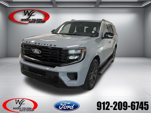 New 2027 Ford Expedition Platinum w/ Stealth Appearance Package RWD image 1
