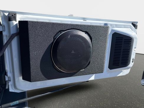 Used 2022 Ford Bronco Outer Banks image 9