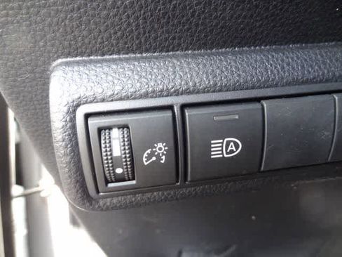 Used 2022 Toyota Corolla SE FWD image 15