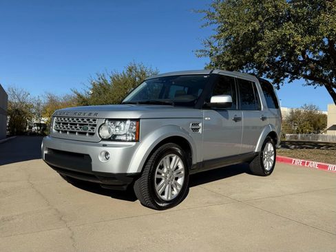 Used 2013 Land Rover LR4 image 2