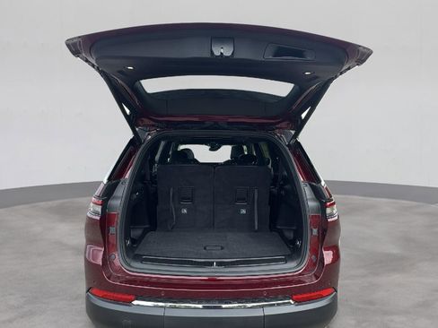 Used 2025 Jeep Grand Cherokee L Limited image 21