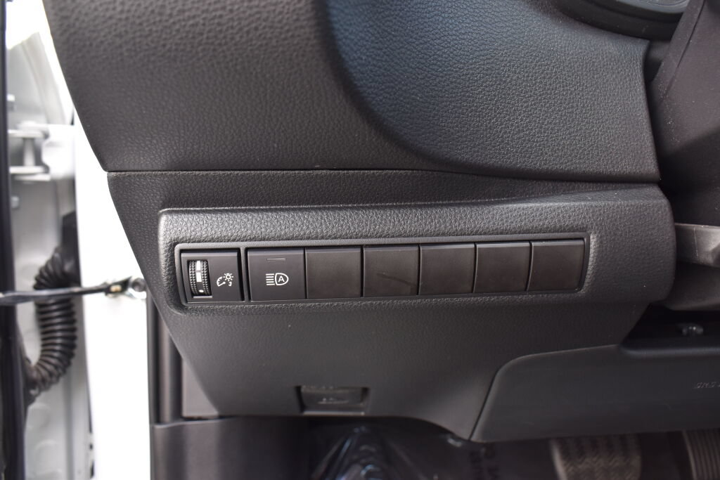 Certified 2021 Toyota Corolla LE w/ Carpet Mat Package (TMS) FWD image 15