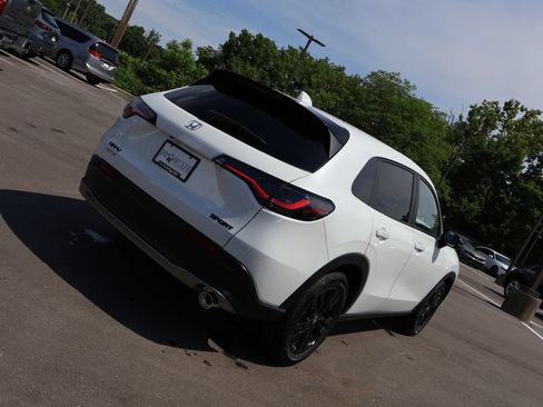 New 2027 Honda HR-V Sport image 5