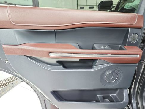 Used 2022 Ford Expedition Limited RWD image 45