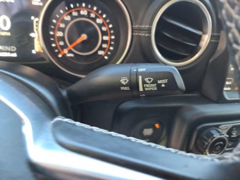 Used 2020 Jeep Gladiator Overland w/ Popular Equipment Package AWD/4WD image 34