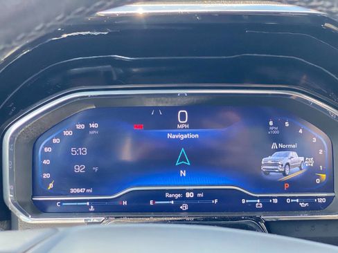 Used 2022 Chevrolet Silverado 1500 ZR2 w/ Technology Package image 8