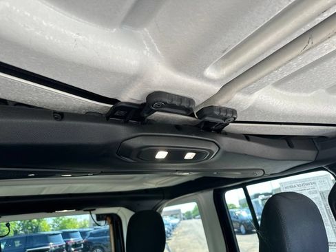 Used 2024 Jeep Wrangler Unlimited Rubicon 4xe AWD/4WD image 24