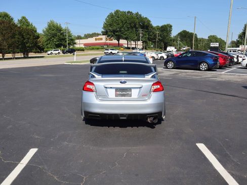 Used 2017 Subaru WRX STI AWD/4WD image 9