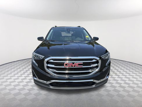 Used 2021 GMC Terrain SLT w/ Infotainment Package II FWD image 2