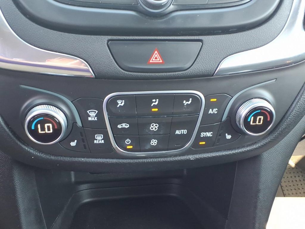 Used 2020 Chevrolet Equinox LT AWD/4WD image 22