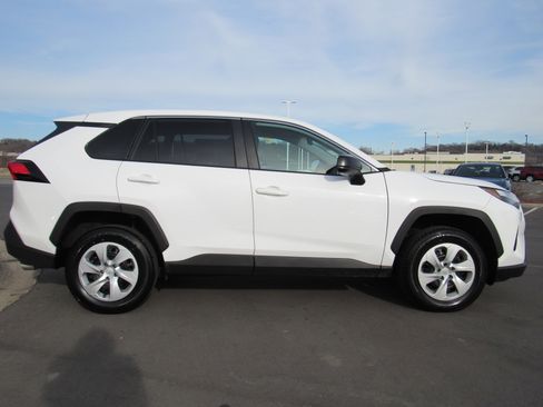 Used 2025 Toyota RAV4 LE image 5