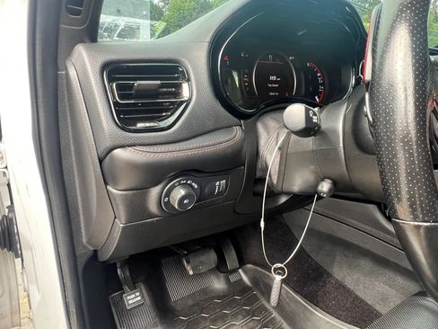 Used 2022 Dodge Durango R/T w/ Blacktop Package AWD/4WD image 14
