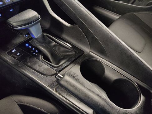 Used 2025 Hyundai Elantra Sport FWD image 26