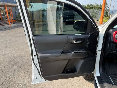 Used 2019 Toyota Tacoma TRD Pro image 10