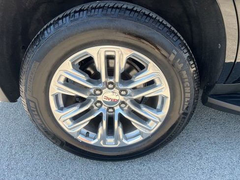 Used 2021 GMC Yukon SLT w/ SLT Premium Package AWD/4WD image 11