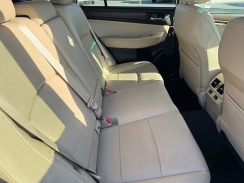 Used 2016 Subaru Outback 2.5i Limited image 8