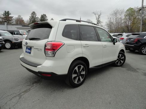 Used 2017 Subaru Forester 2.5i Premium w/ All-Weather Package AWD/4WD image 5