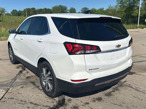 Used 2023 Chevrolet Equinox LT AWD/4WD image 3