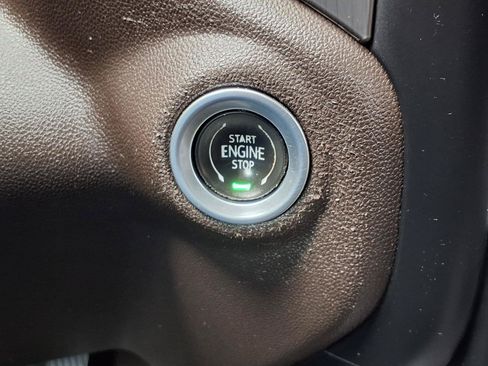 Used 2022 GMC Sierra 1500 Denali w/ Driver Alert Package II AWD/4WD image 14