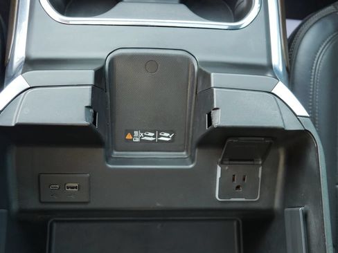 Used 2024 Chevrolet Silverado 2500 High Country AWD/4WD image 30