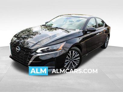 Used 2025 Nissan Altima 2.5 SV