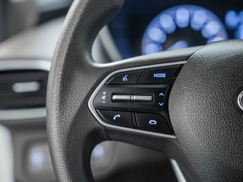 Used 2020 Hyundai Santa Fe SE image 31