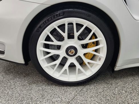 Used 2015 Porsche 911 Turbo S AWD/4WD image 57